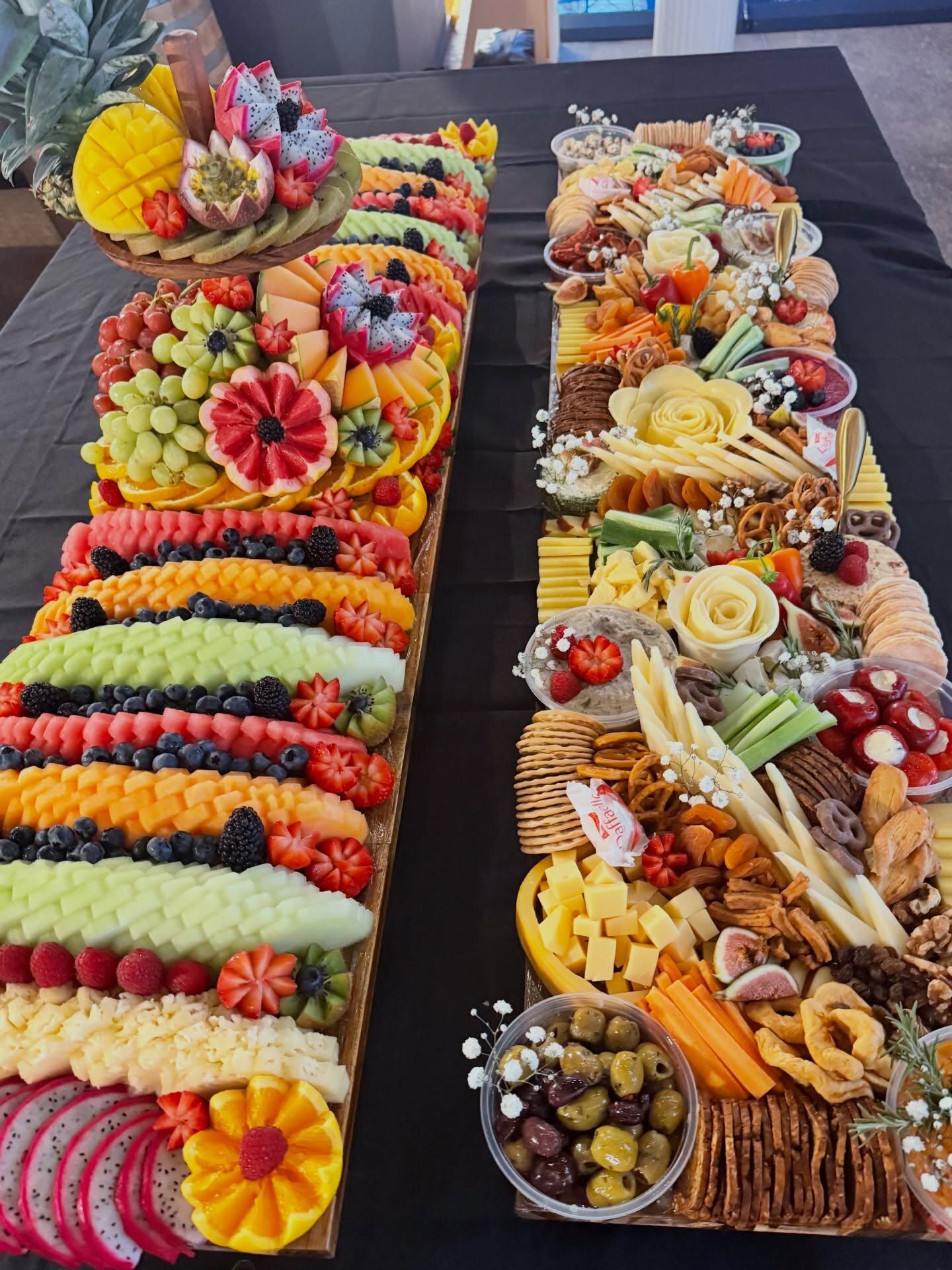 Two 1.4m boards, fruit and grazing, side by side